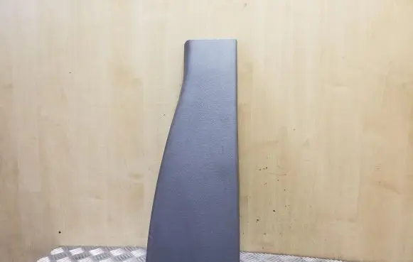 (B) pillar trim (bottom)