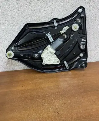 Mercedes-Benz E A207 Rear window lifting mechanism without motor RH961882103 E2908