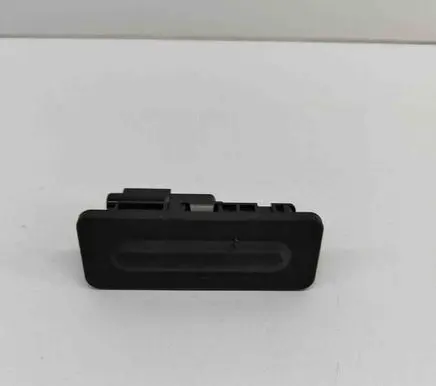 Citroen C3 Tailgate/boot open switch button 9827560380