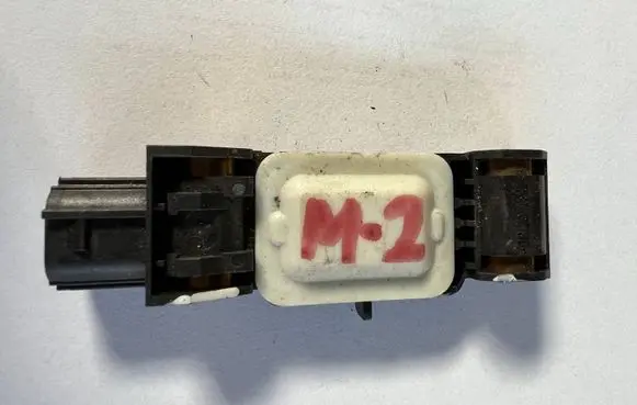 Mitsubishi Colt Airbag deployment crash/impact sensor A4545400117 T1014302534X