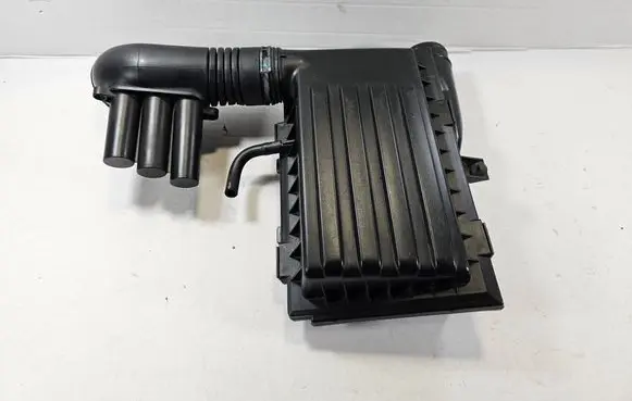 Volkswagen Caddy Air filter box 04E129611AK