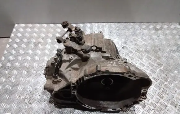 KIA Carens II Manual 6 speed gearbox S820J0