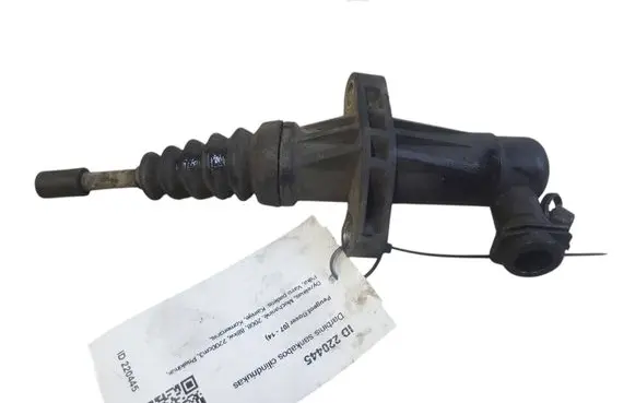 Clutch slave cylinder