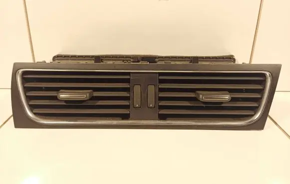 Audi A5 8T 8F Dash center air vent grill 8T2820951B