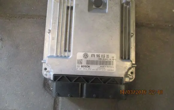 Volkswagen Transporter - Caravelle T5 Engine control unit/module VW070997016DS