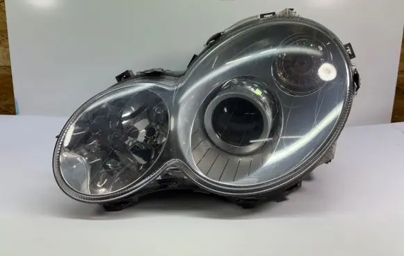 Mercedes-Benz C W203 Headlight/headlamp A2038204359