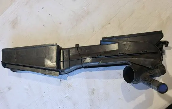 Volkswagen Tiguan Air intake duct part 5Q0129254E
