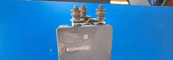 Volkswagen Touran I ABS Pump 1k0907379aa