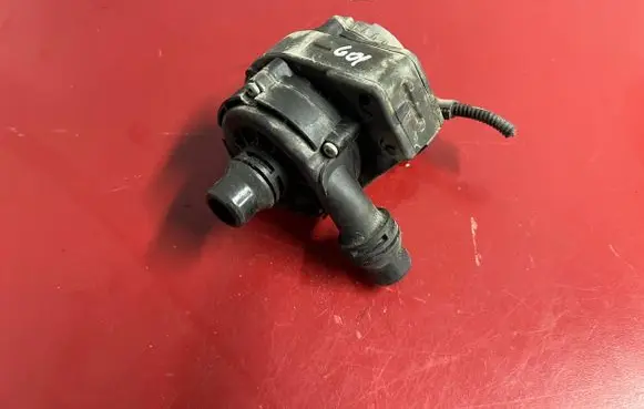 BMW X4 G02 Electric auxiliary coolant/water pump 8663248