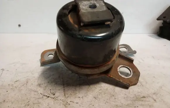 Volvo S60 Engine mount vacuum valve 