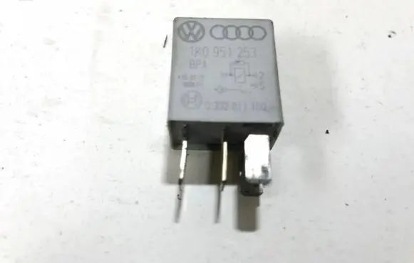 Volkswagen Golf V Other relay 1k0951253 0332011100