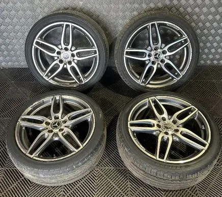 Mercedes-Benz A W176 R18 alloy rim A1764010700