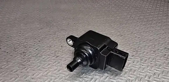 Nissan X-Trail T30 High voltage ignition coil ENT960101 T0G026