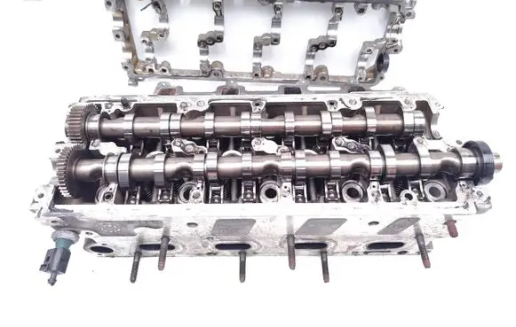 Skoda Fabia Mk2 (5J) Engine head 03L103373A 03L103286A