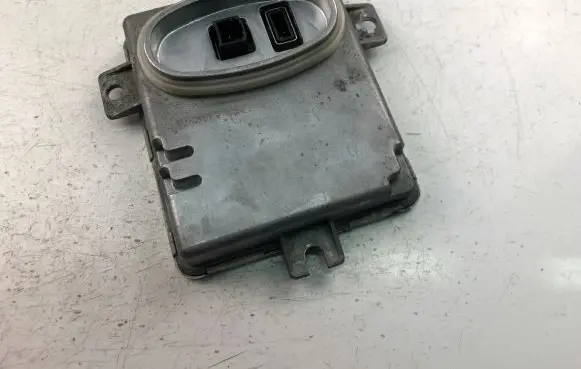 BMW 3 E90 E91 Xenon control unit/module 6948180
