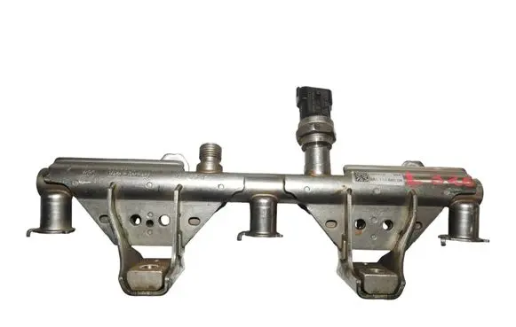Porsche 911 991 Fuel main line pipe 9A111086004
