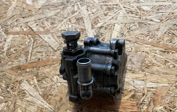 Audi A6 S6 C5 4B Power steering pump 7691955267