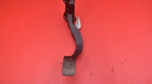 Citroen C3 Picasso Accelerator throttle pedal 9681383980-00