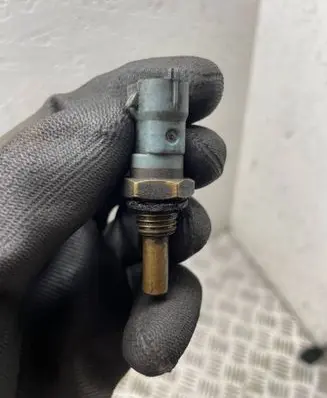 Coolant temperature sensor