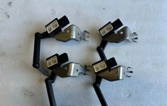 Porsche Cayenne (9Y0 9Y3) Rear air suspension level height sensor 