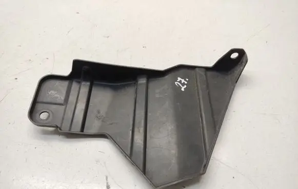 Mitsubishi Outlander Intercooler air guide/duct channel 6400F048