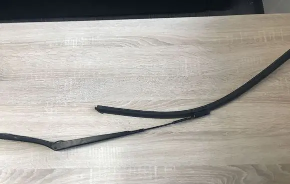Volkswagen Cross Polo Front wiper blade arm 6R1955409A