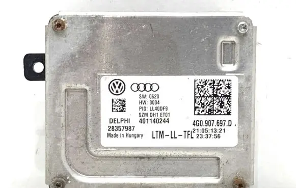 Audi A4 S4 B8 8K Voltage converter/converter module 4G0907697D