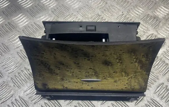 Mercedes-Benz E W211 Car ashtray A2118101330