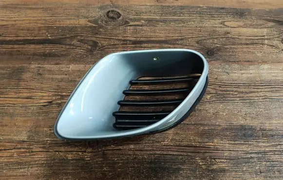 Porsche Boxster 986 Quarter panel pressure vent 98650456102