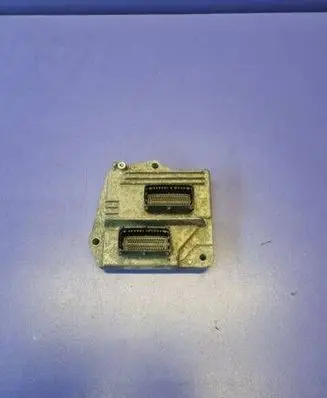 Opel Zafira B Engine control unit/module 55561172 MT35E23 FFFT55561172