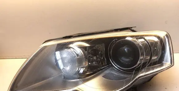 Volkswagen PASSAT B6 Headlight/headlamp 3C0941751K