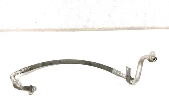 Opel Vivaro Air conditioning (A/C) pipe/hose 924543135R
