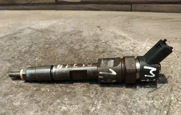 Renault Laguna II Fuel injector 8200100272 0445110110B 3306557548719