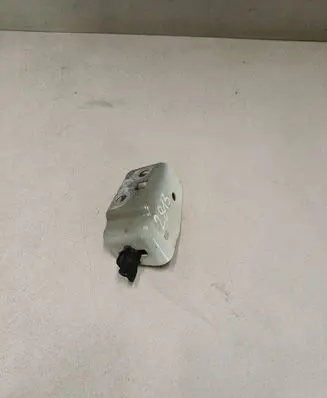 Opel Insignia A Fender mounting bracket 1845