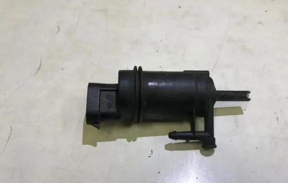 Renault Master II Windscreen/windshield washer pump 7700802336