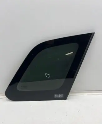 Suzuki Vitara (LY) Rear side window 8458254E00