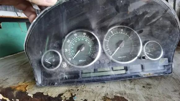 Land Rover Range Rover L322 Speedometer (instrument cluster) 110080081 YAC501220PVA
