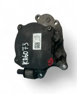 Volkswagen PASSAT B7 Vacuum pump 03L100D