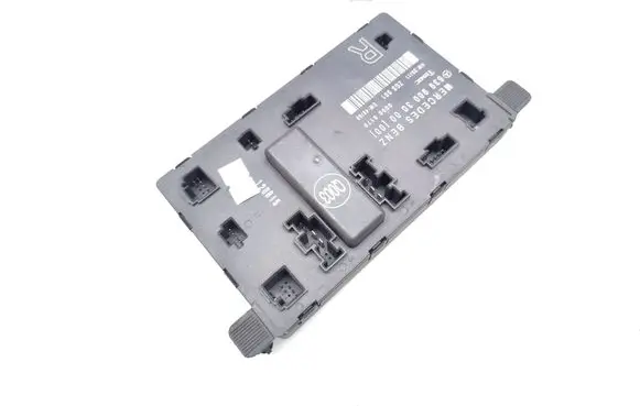Mercedes-Benz Vito Viano W639 Door control unit/module 6399003000