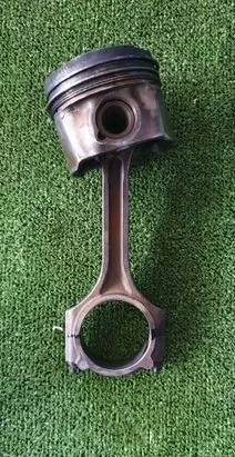 Hyundai Kona I Piston with connecting rod D4FE