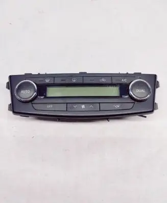 Toyota Avensis T270 Climate control unit 5590005390