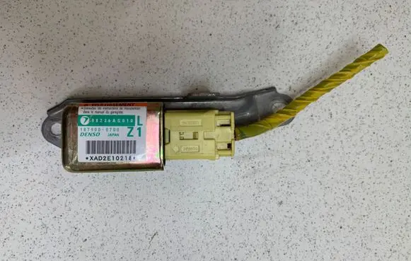Subaru Legacy Airbag deployment crash/impact sensor 98236AG010 1879000700 98236AG0101879000700