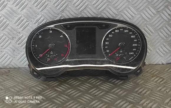 Speedometer (instrument cluster)