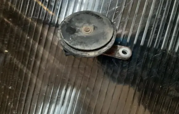 Toyota Avensis T250 Horn signal
