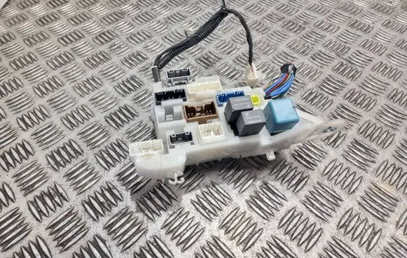Citroen C1 Fuse module 3943ar43