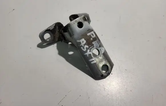 Mitsubishi ASX Front door lower hinge 