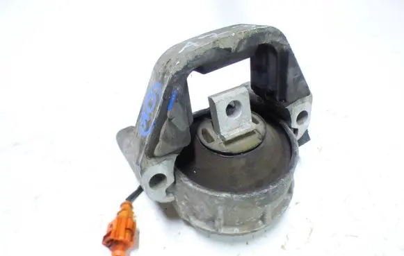 Audi A7 S7 4G Engine mount vacuum valve 