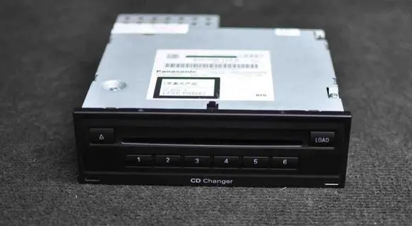 Audi A4 S4 B8 8K CD/DVD changer 8X0035110B