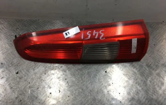 Volvo V70 Rear/tail lights 2DB00821702 9154494