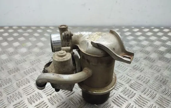 Skoda Octavia Mk3 (5E) EGR valve cooler 04L131512